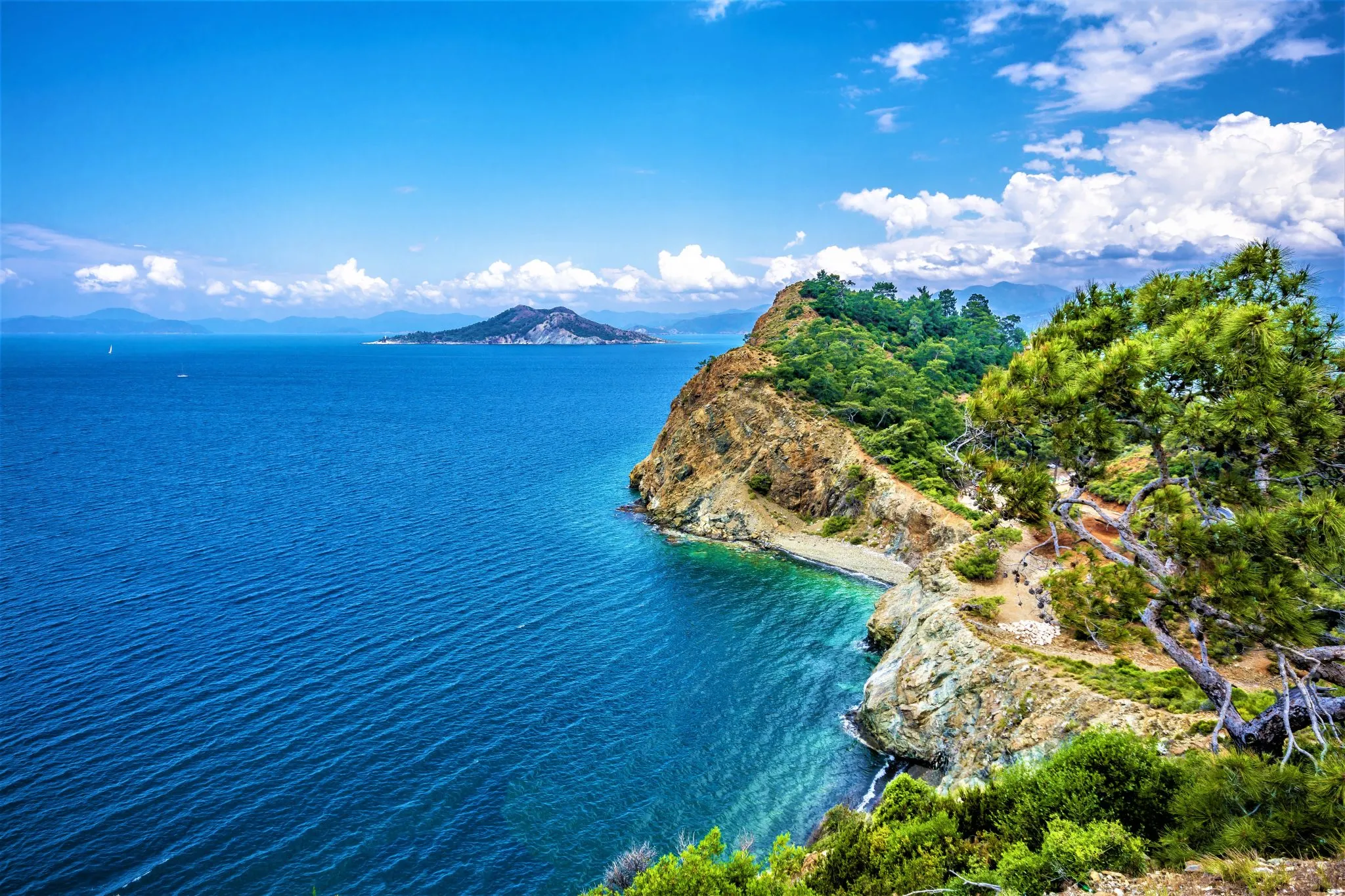 Isla Küçük Samanlık (Pequeña isla Samanlık)